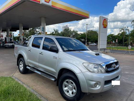 TOYOTA HILUX 3.0 SR 4X4 CD 16V TURBO INTERCOOLER DIESEL 4P MANUAL TOYOTA HILUX 3.0 SR 4X4 CD 16V TURBO INTERCOOLER DIESEL 4P MANUAL